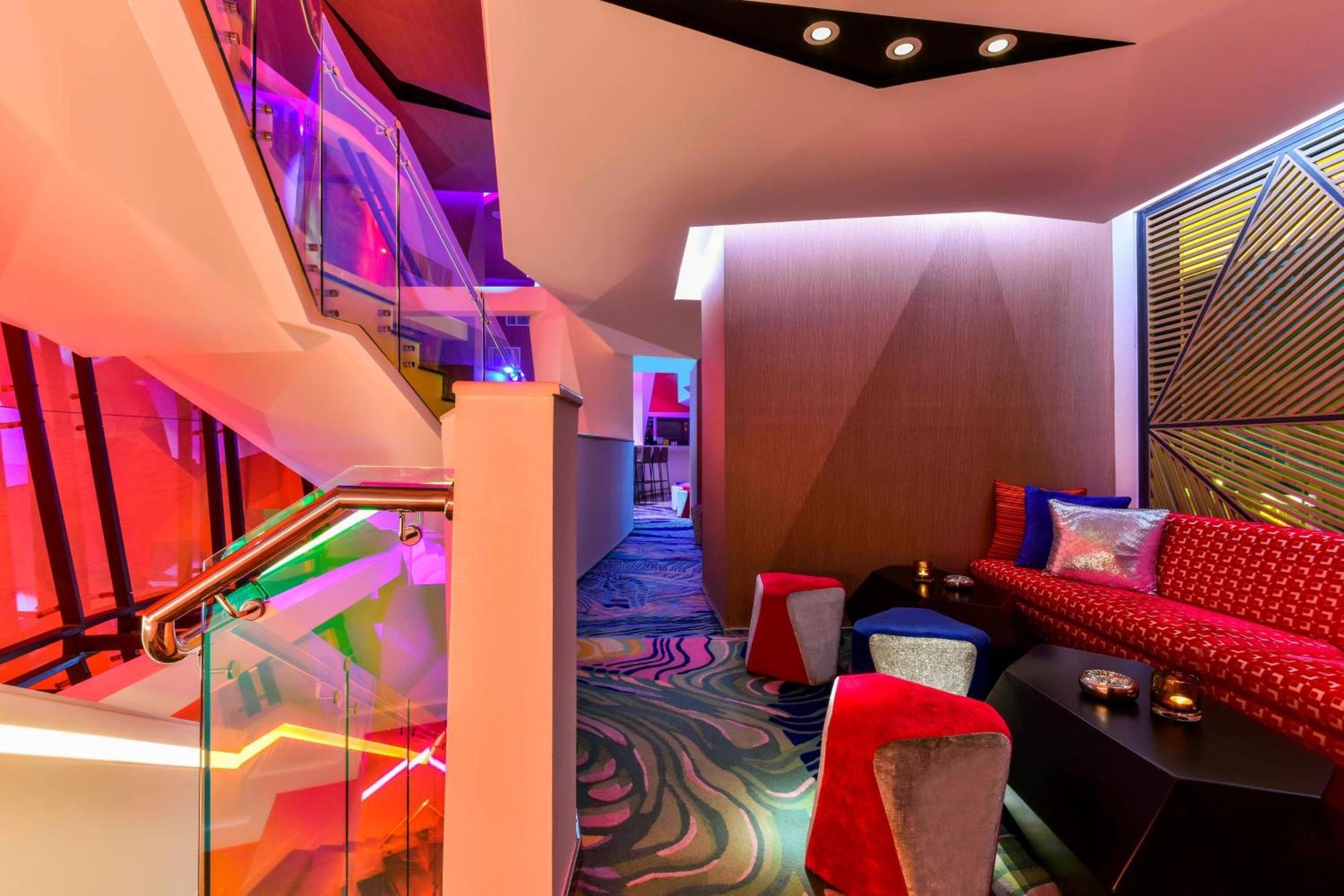 ดับเบิลยู อัมมัน Hotel อัมมาน ภายนอก รูปภาพ The interior of the nightclub